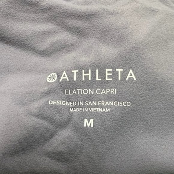 Athleta Elation Capri Powervita Size Medium - Picture 4 of 4